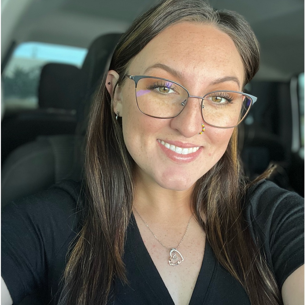 Meet your Posher, Destinie